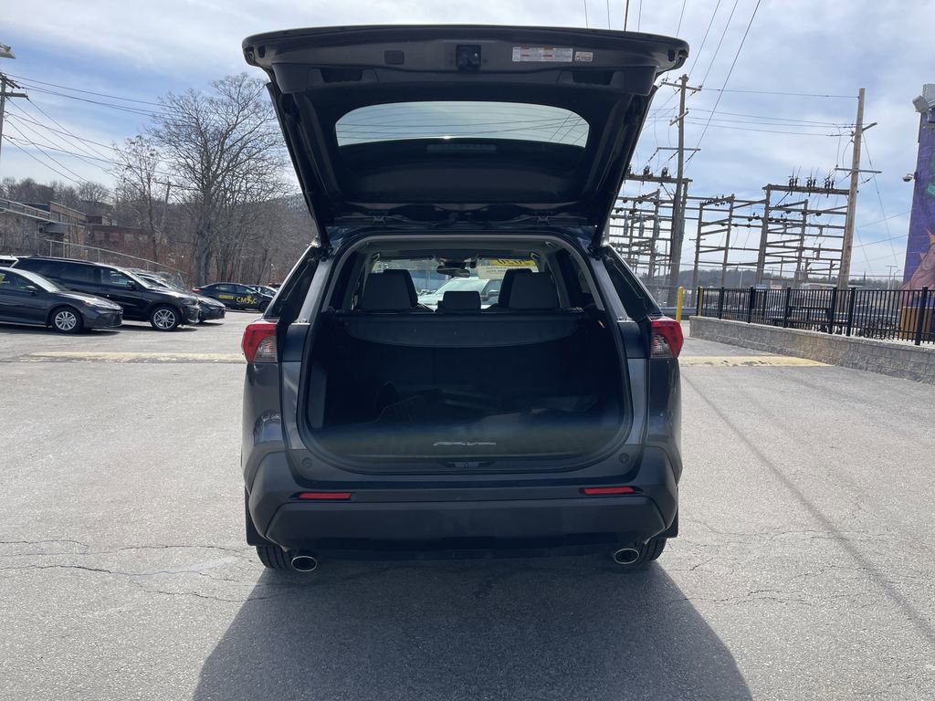 Certified 2020 Toyota RAV4 XLE w/ Convenience Package image 13