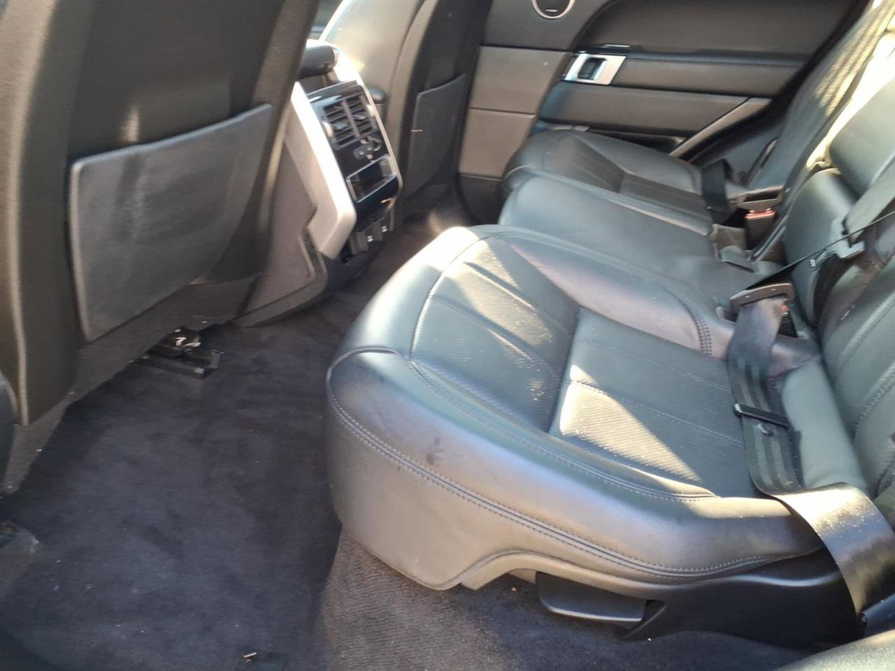 Used 2020 Land Rover Range Rover Sport HSE image 8