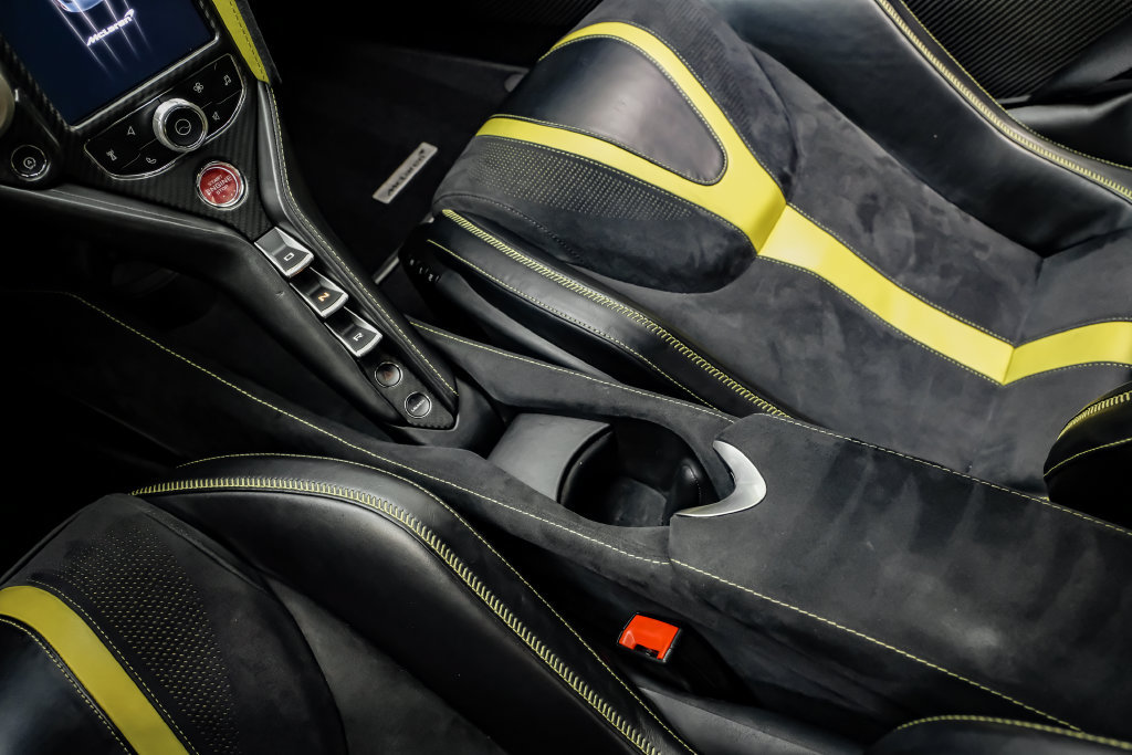 Used 2018 McLaren 720S Performance RWD image 22