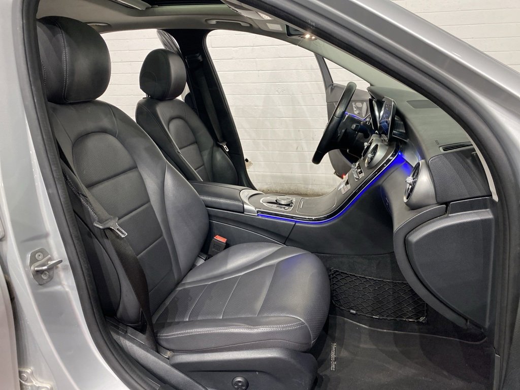 Used 2021 Mercedes-Benz C 300 Sedan image 10
