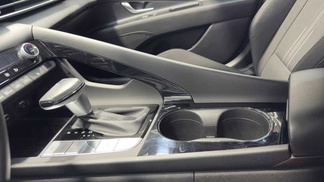 Used 2022 Hyundai Elantra SEL w/ Convenience Package FWD image 26