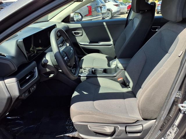 Used 2025 Kia K4 LXS FWD image 14