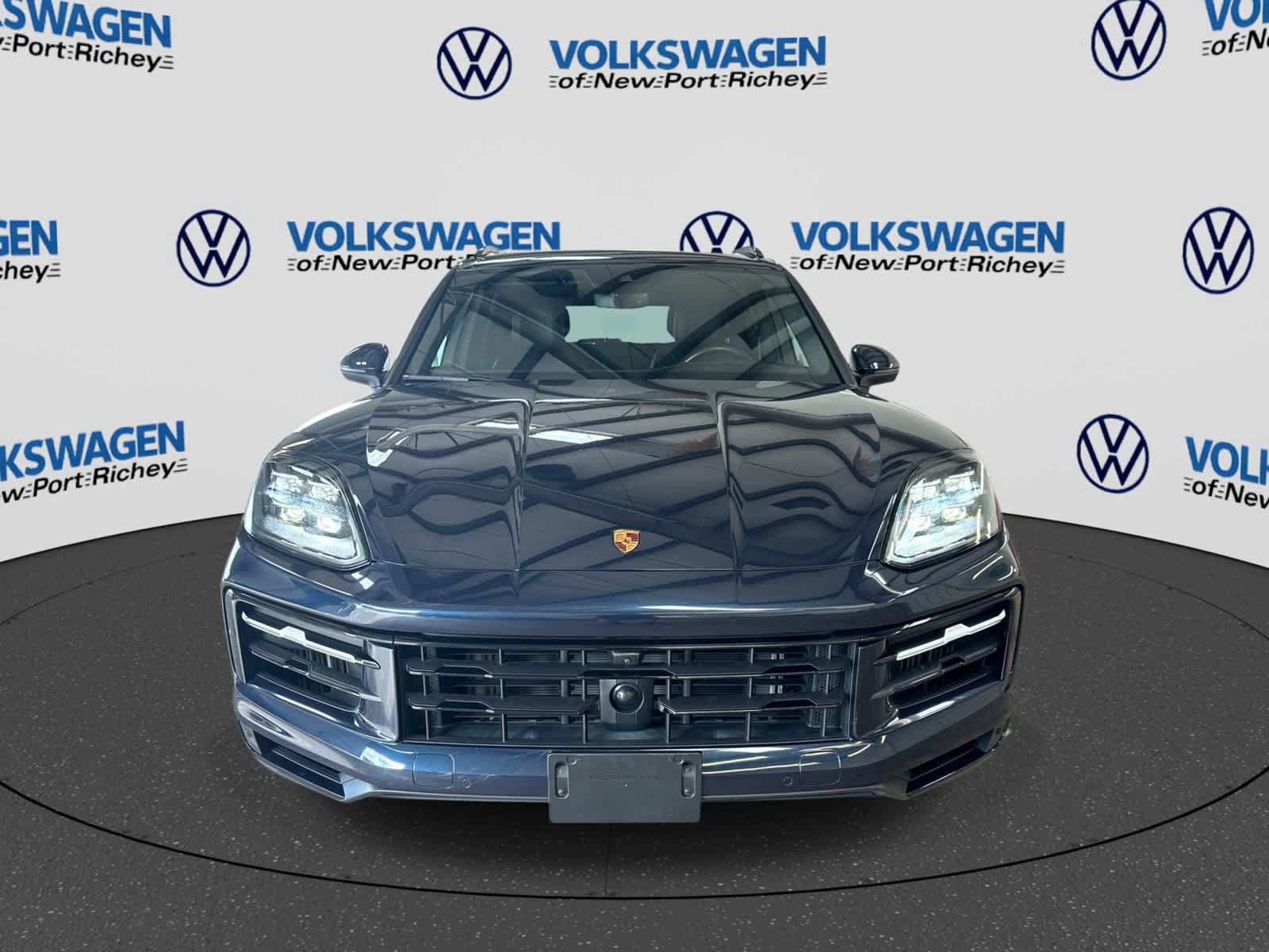 Used 2024 Porsche Cayenne AWD/4WD image 16