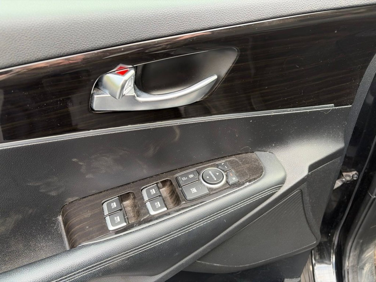 Used 2020 Kia Sorento S AWD/4WD image 15