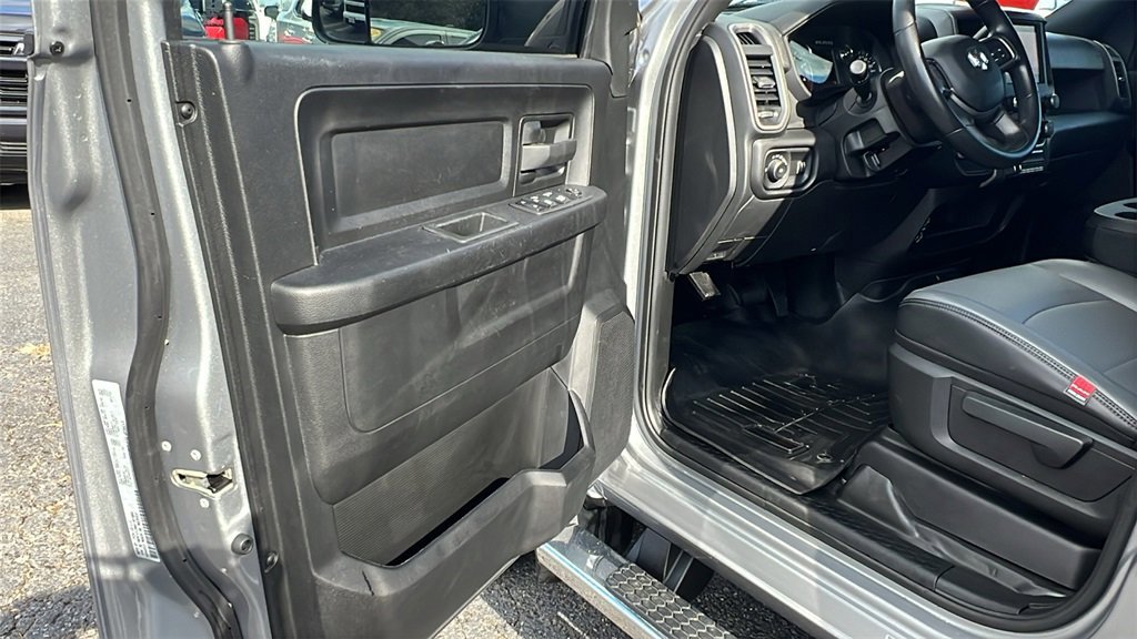 Used 2022 RAM 3500 Tradesman w/ Chrome Appearance Group image 12