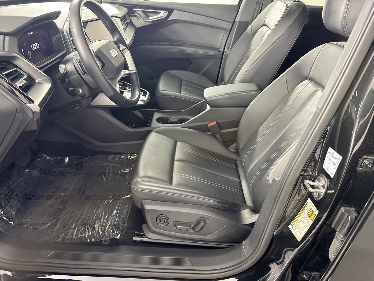 Used 2023 Audi Q4 e-tron Premium Plus w/ Premium Plus AWD/4WD image 2