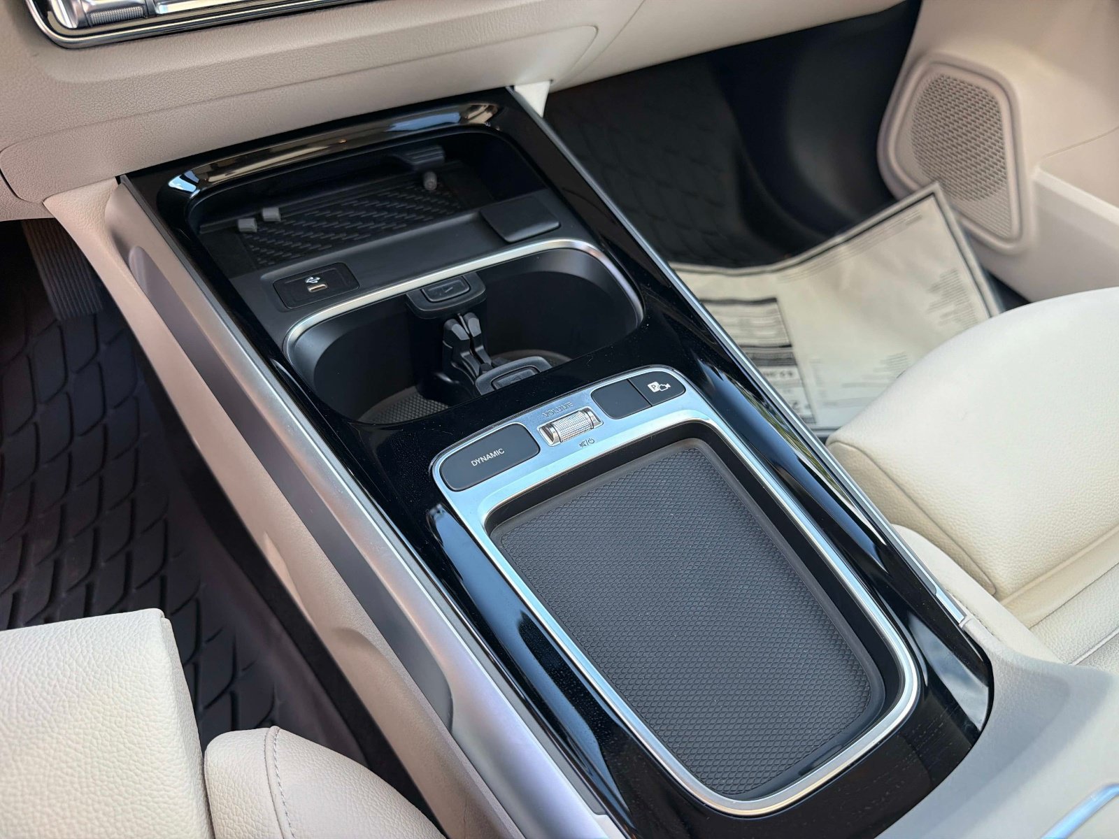 Certified 2024 Mercedes-Benz GLB 250 image 22