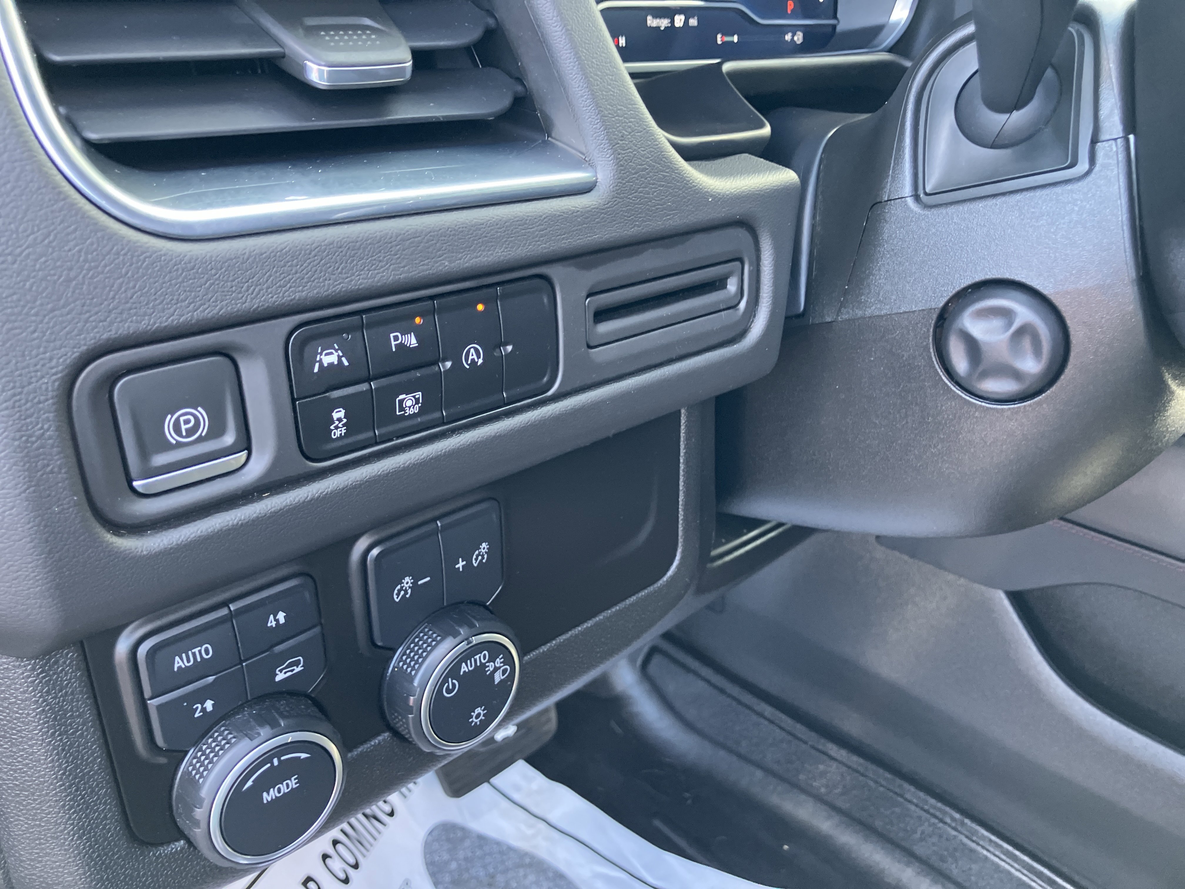 Used 2023 Chevrolet Tahoe RST w/ Luxury Package image 15