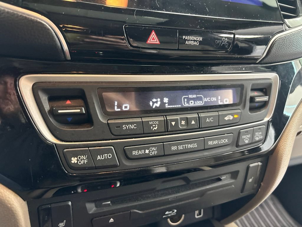 Used 2019 Honda Pilot Touring image 25