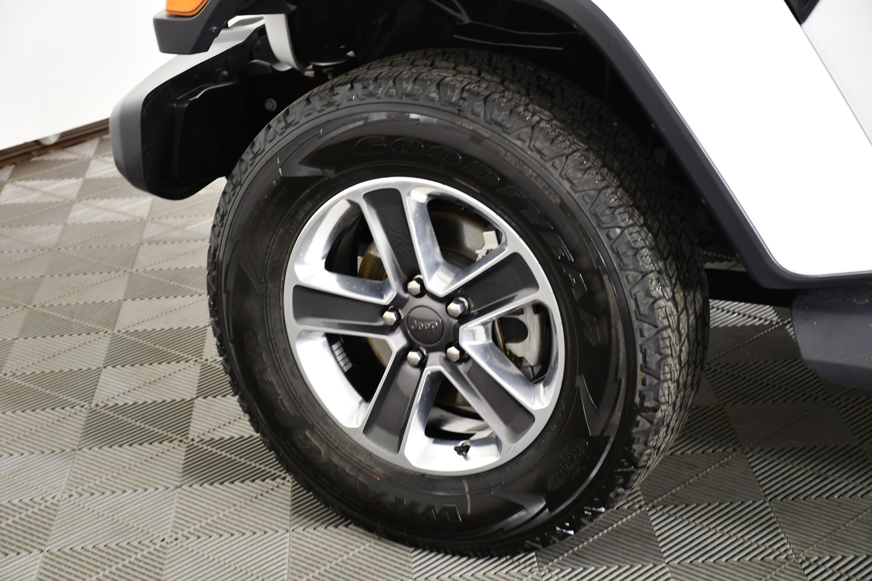 Used 2020 Jeep Wrangler Unlimited Sahara AWD/4WD image 53