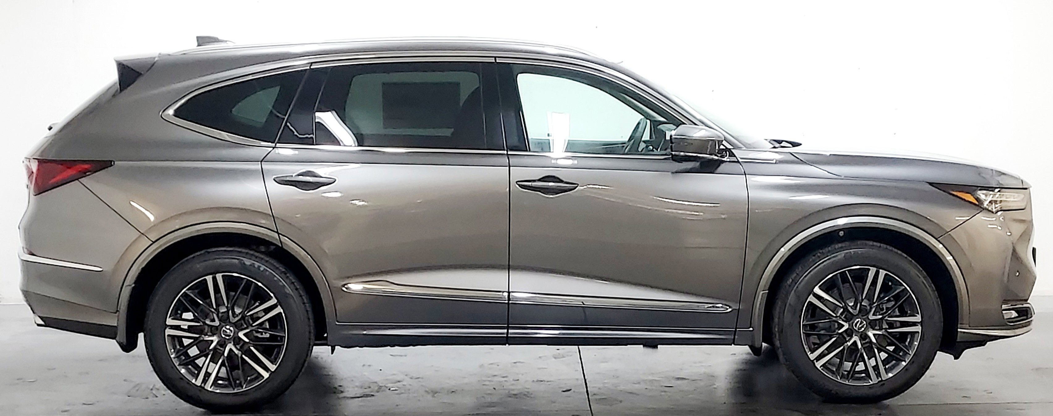 New 2026 Acura MDX SH-AWD w/ Advance Package image 3
