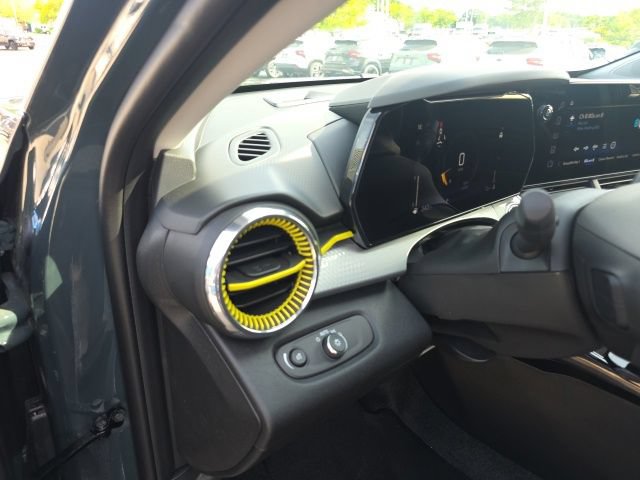 New 2026 Chevrolet Trax LT w/ Driver Confidence Package FWD image 16