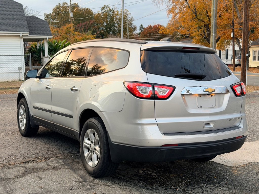 Used 2016 Chevrolet Traverse LS image 9