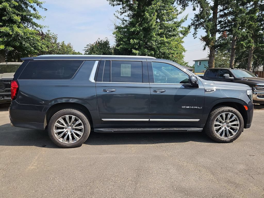 Used 2021 GMC Yukon XL Denali w/ Advanced Technology Package AWD/4WD image 8