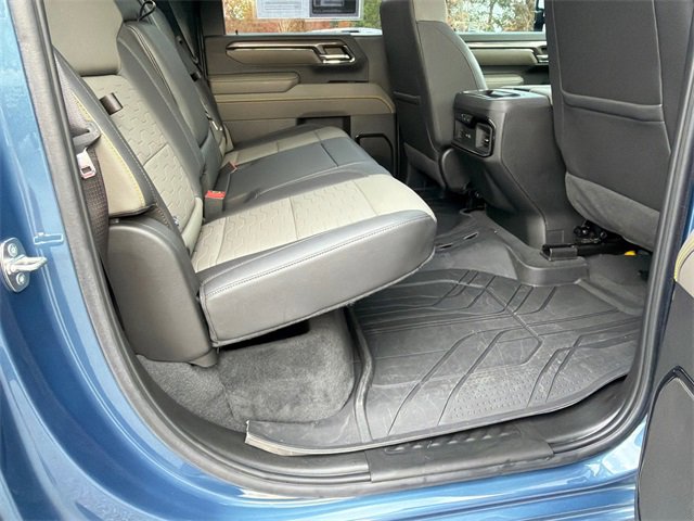 Used 2024 Chevrolet Silverado 2500 ZR2 w/ Technology Package image 15