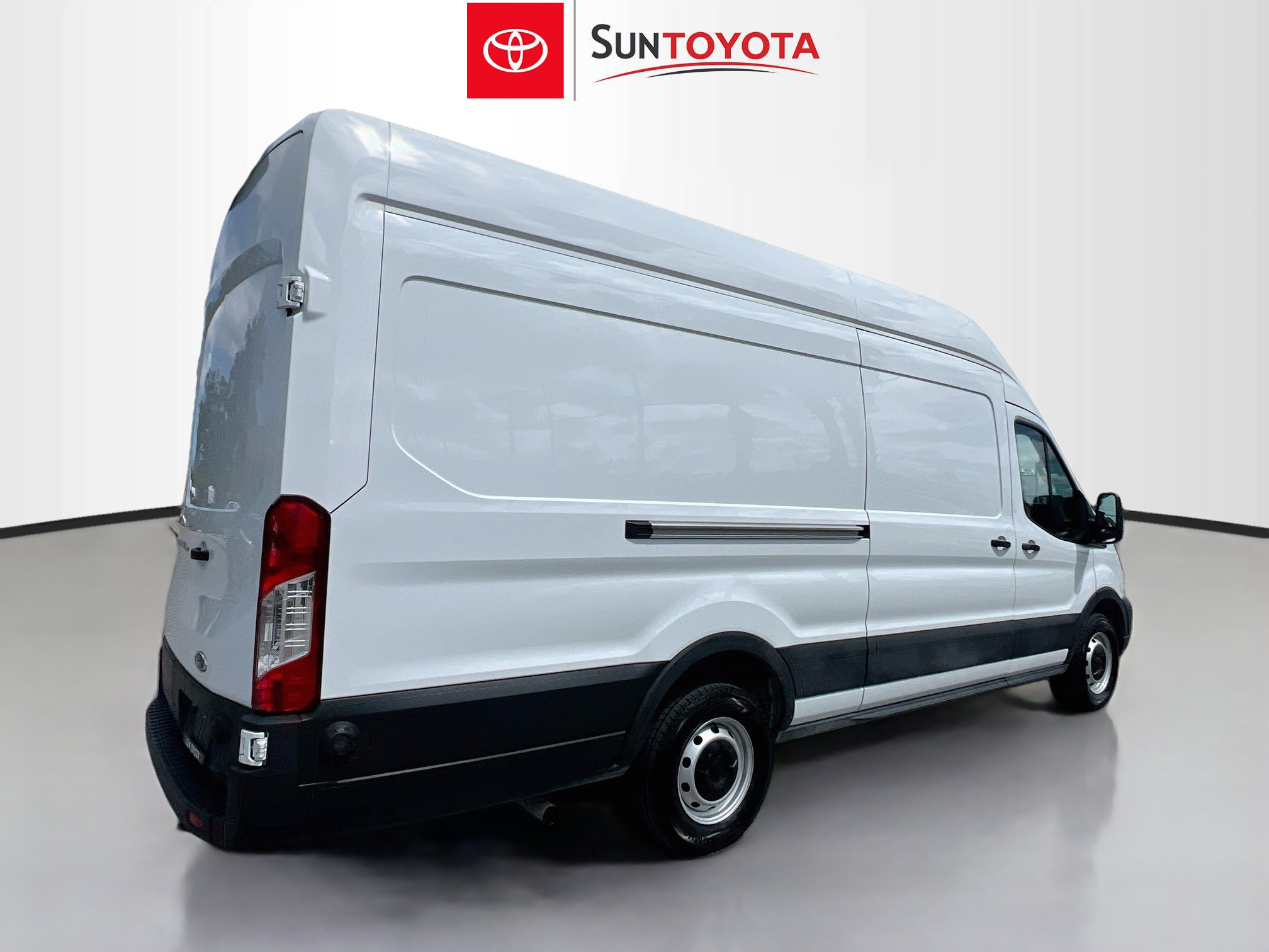 Used 2024 Ford Transit 250 148 High Roof Extended w/ Load Area Protection Package RWD image 4