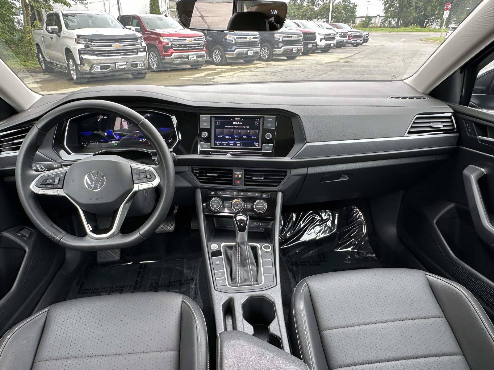 Used 2023 Volkswagen Jetta SE FWD image 7
