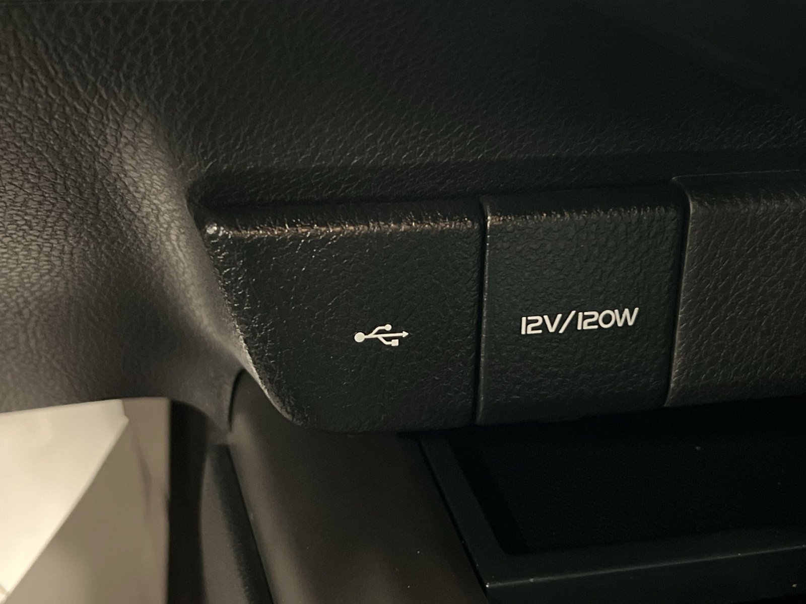 Used 2023 Toyota Camry LE image 29