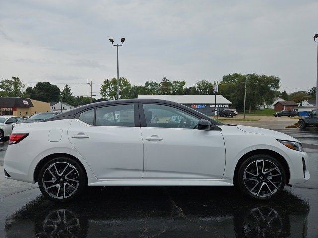 New 2025 Nissan Sentra SR image 10