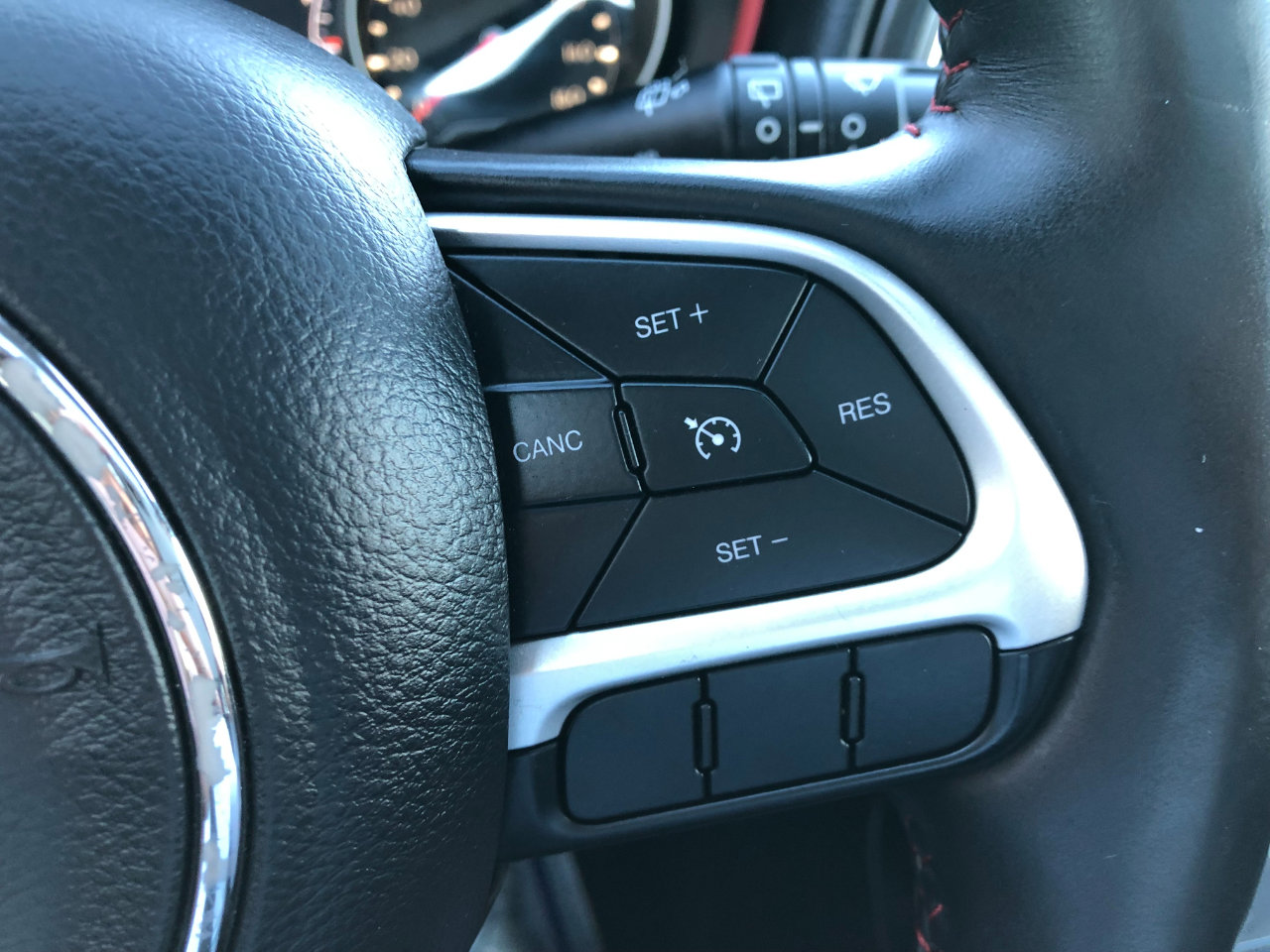 Used 2018 Jeep Compass Trailhawk w/ Leather Interior Group image 17