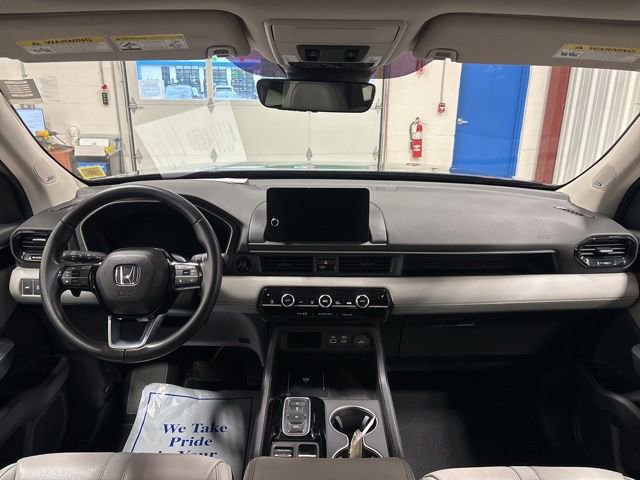 Certified 2023 Honda Pilot Touring image 18