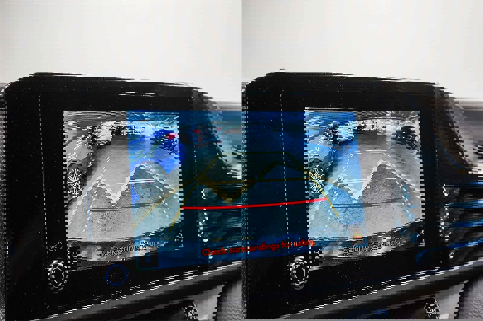 Used 2025 Toyota Camry SE image 25