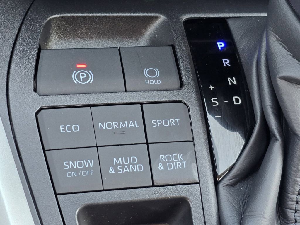 Used 2025 Toyota RAV4 XLE Premium image 14