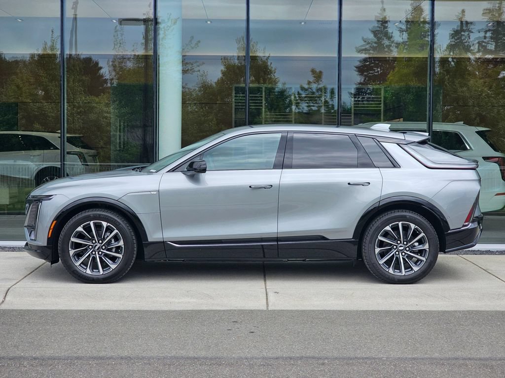 New 2026 Cadillac Lyriq Sport AWD/4WD image 2