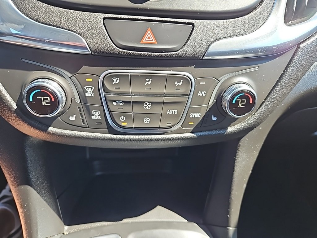 Used 2020 Chevrolet Equinox LT image 19