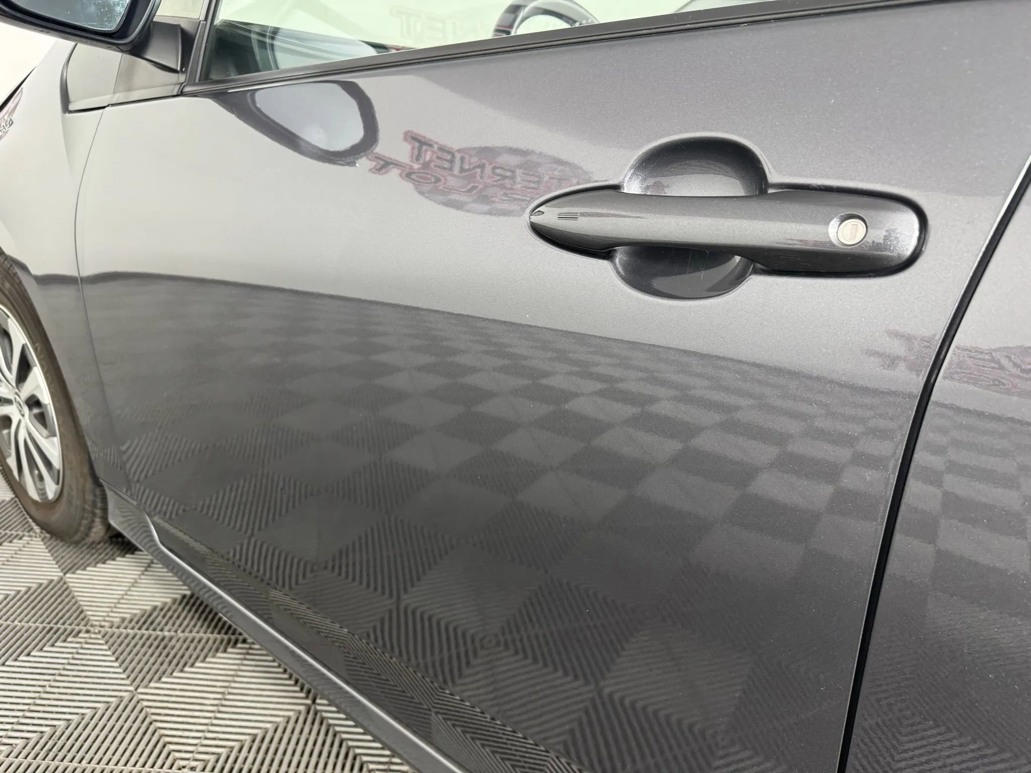 Used 2022 Toyota Prius Prime LE FWD image 25