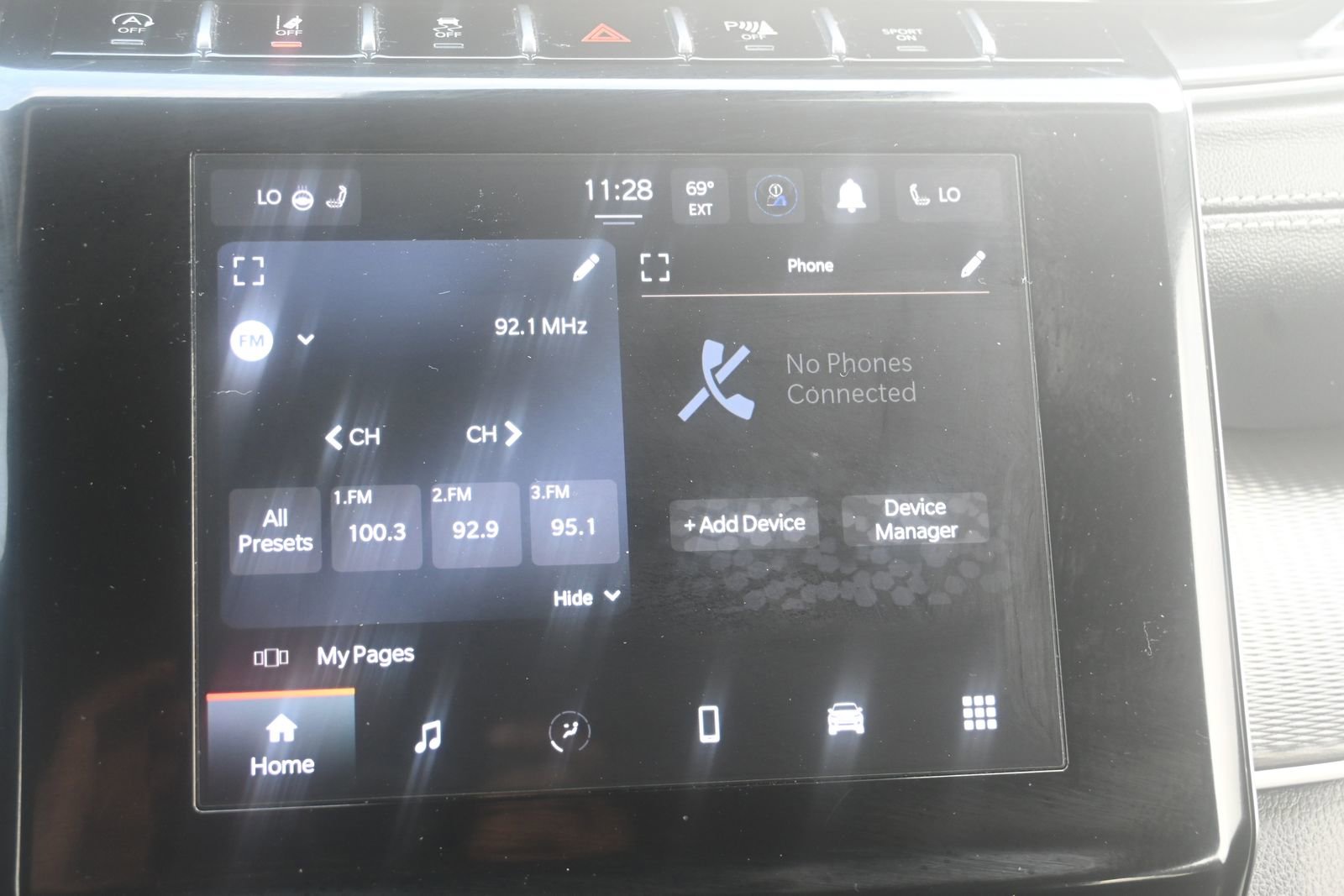 Used 2023 Jeep Grand Cherokee Laredo w/ Luxury Tech Group I image 13