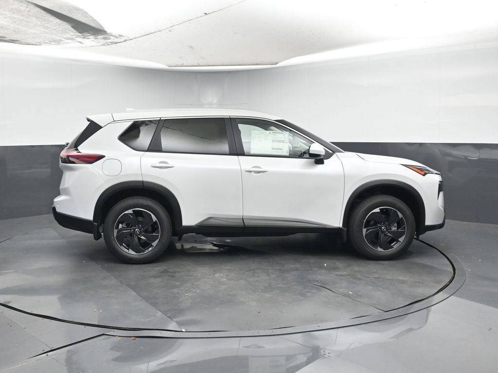 Used 2026 Nissan Rogue SV w/ SV Premium Package AWD/4WD image 6