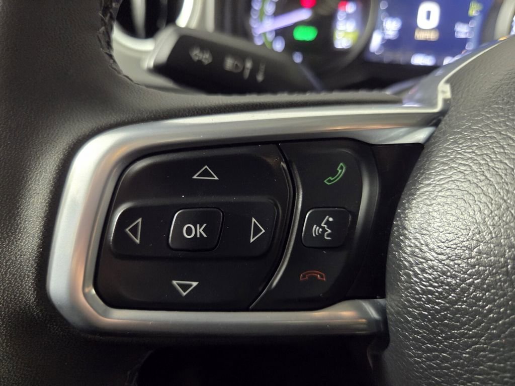 Used 2025 Jeep Wrangler Sahara w/ Safety Group image 19