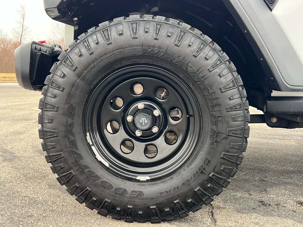 Used 2019 Jeep Wrangler Unlimited Rubicon w/ Dual Top Group image 9