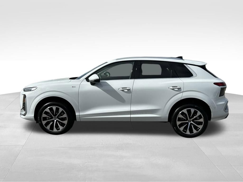 New 2026 Audi Q3 quattro 2.0T image 2