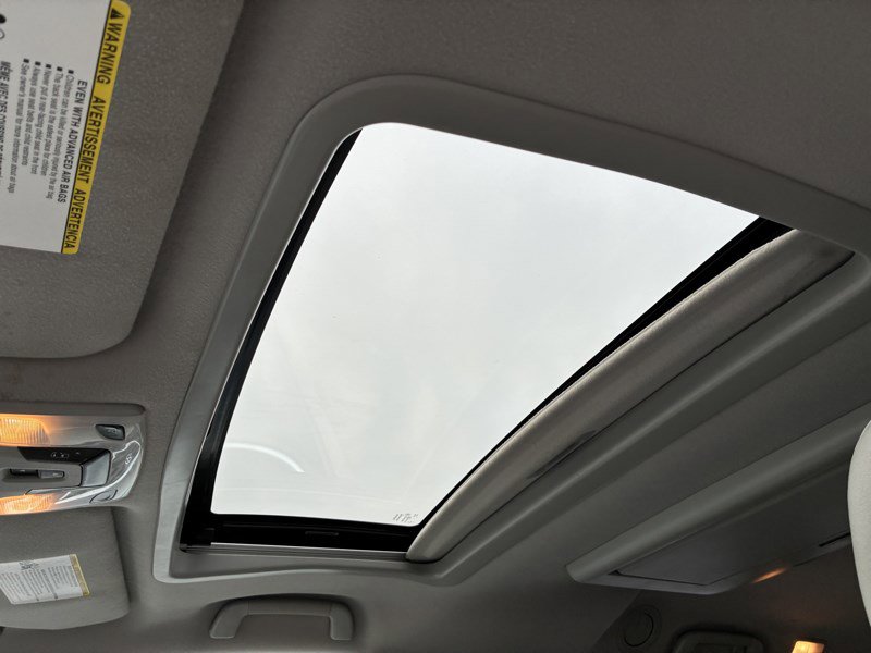 Used 2013 Toyota Sienna XLE w/ Entertainment Pkg image 14