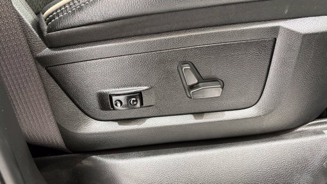 Used 2022 RAM 3500 Laramie w/ Night Edition AWD/4WD image 21
