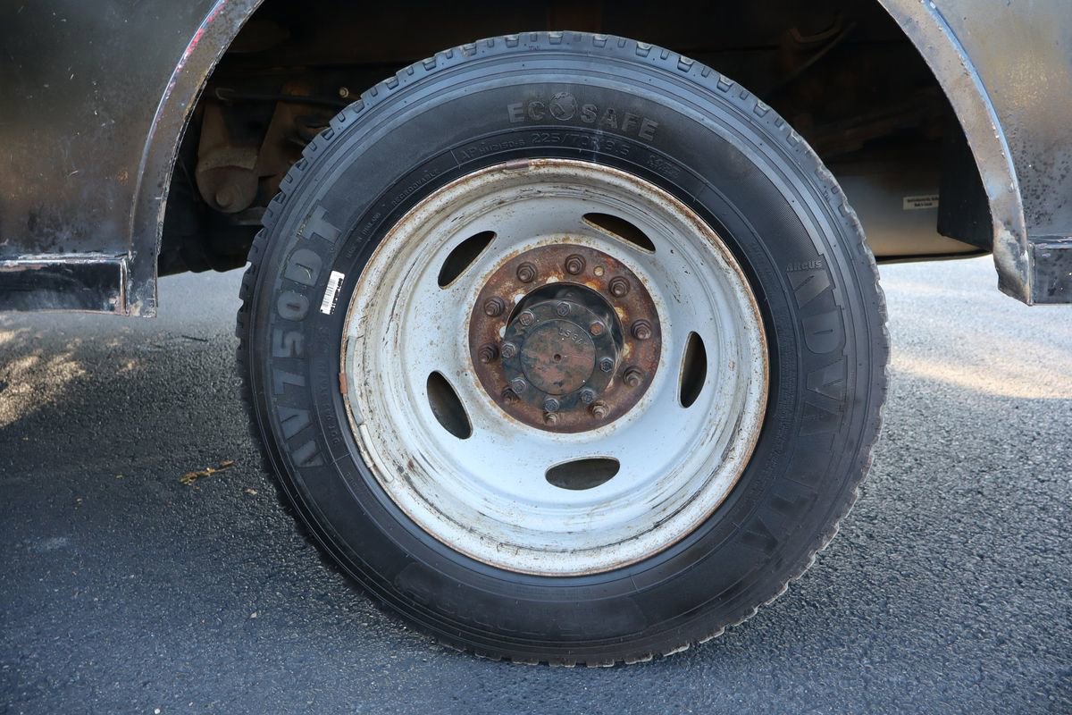 Used 2012 Ford F550 4x4 Crew Cab Super Duty w/ Payload Upgrade Pkg image 45