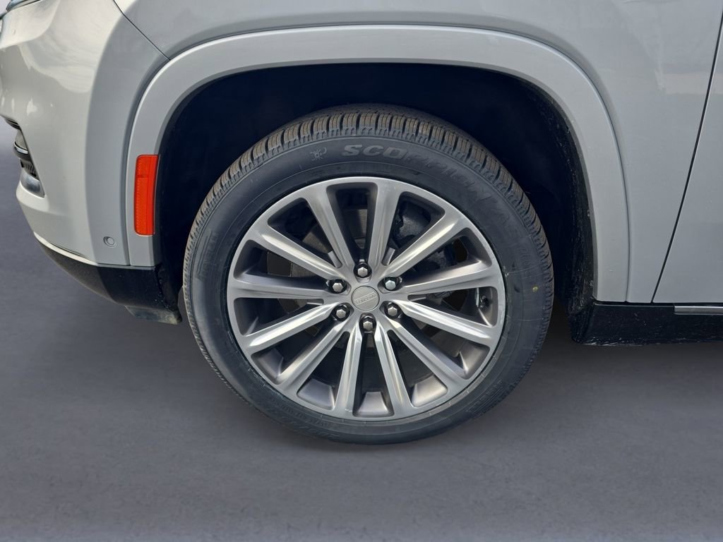 Used 2022 Jeep Grand Wagoneer Series I w/ Flexible Seating Group image 9