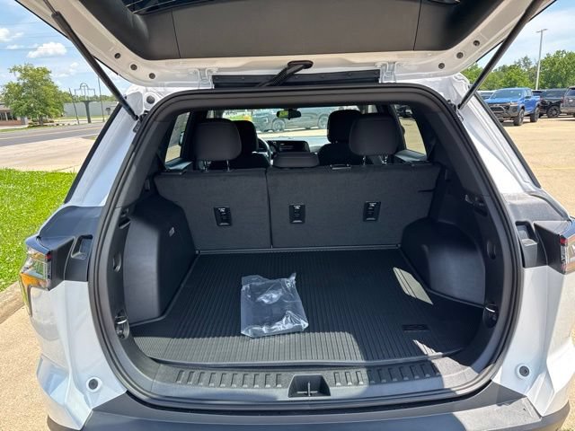 New 2027 Chevrolet Equinox LT w/ LPO, Floor Liner Package AWD/4WD image 22