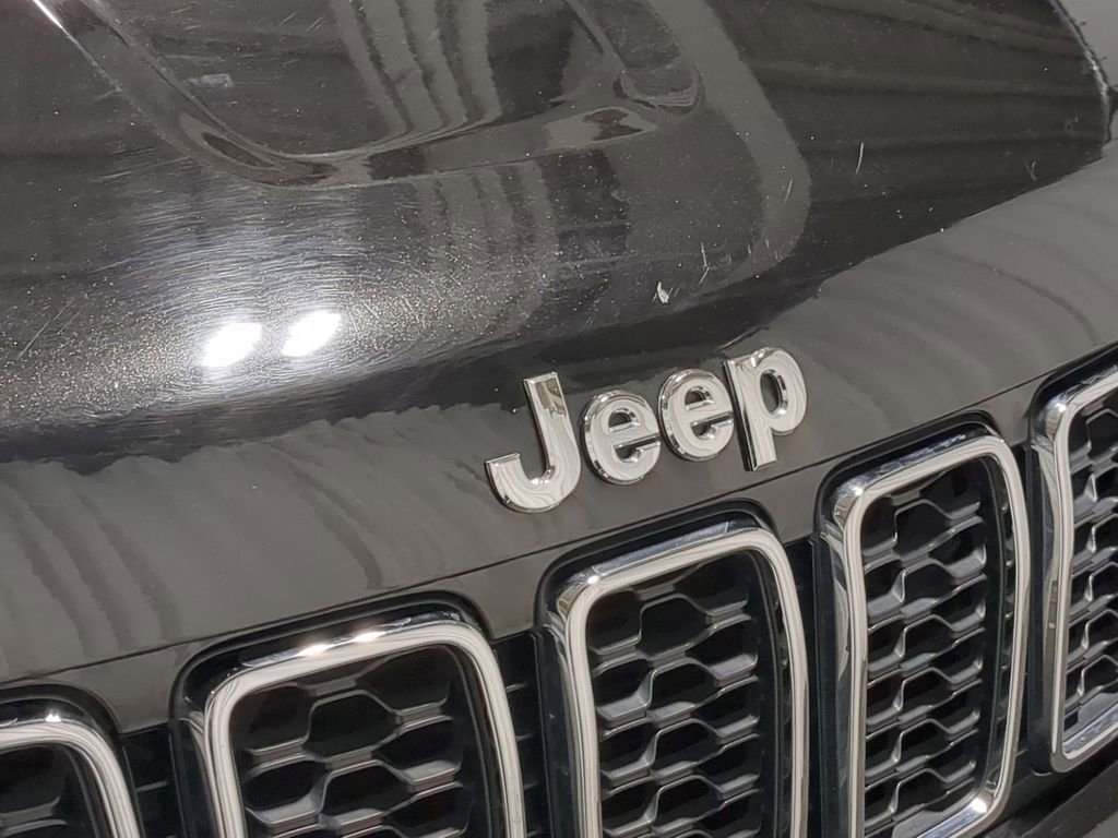 Used 2020 Jeep Grand Cherokee Limited AWD/4WD image 23