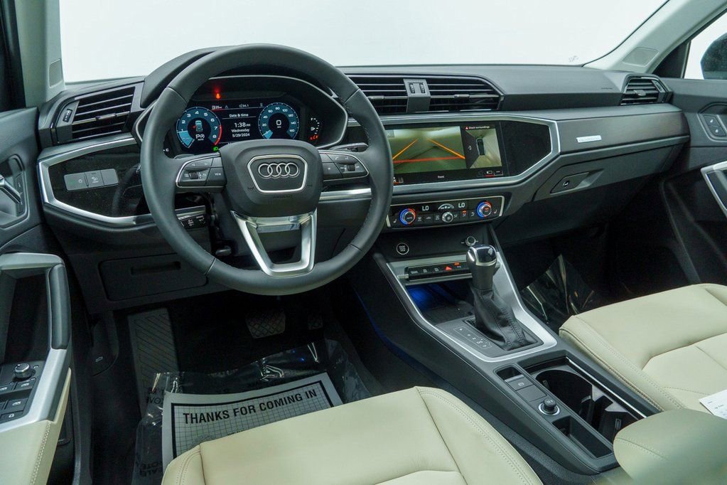 Used 2024 Audi Q3 2.0T Premium Plus w/ Premium Plus Package image 12