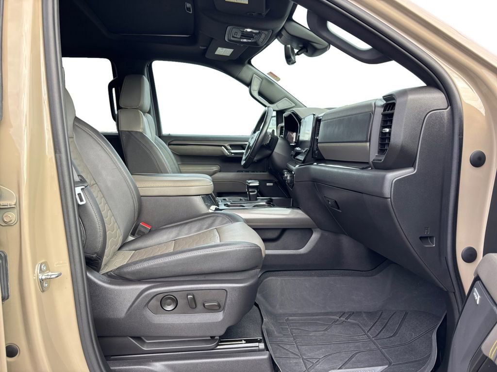 Used 2023 Chevrolet Silverado 1500 ZR2 w/ Technology Package image 22