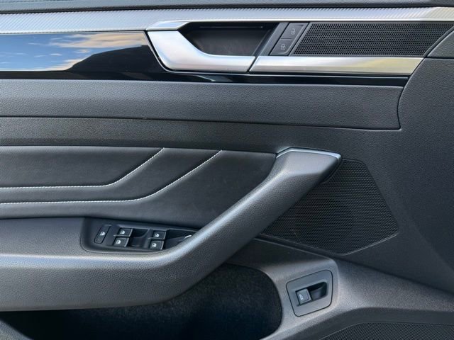 Used 2023 Volkswagen Arteon SE image 11