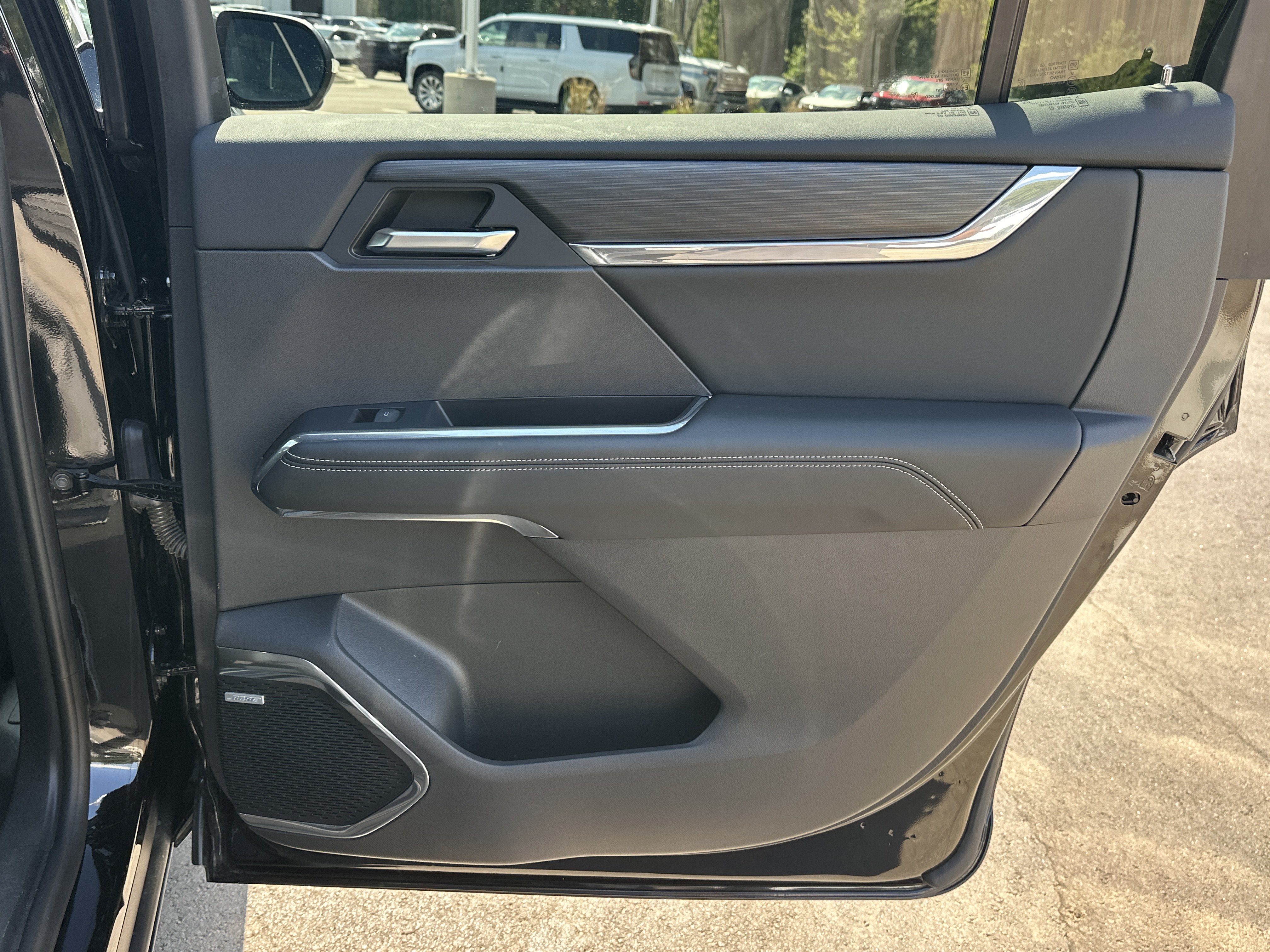 Used 2024 GMC Acadia Elevation FWD image 17
