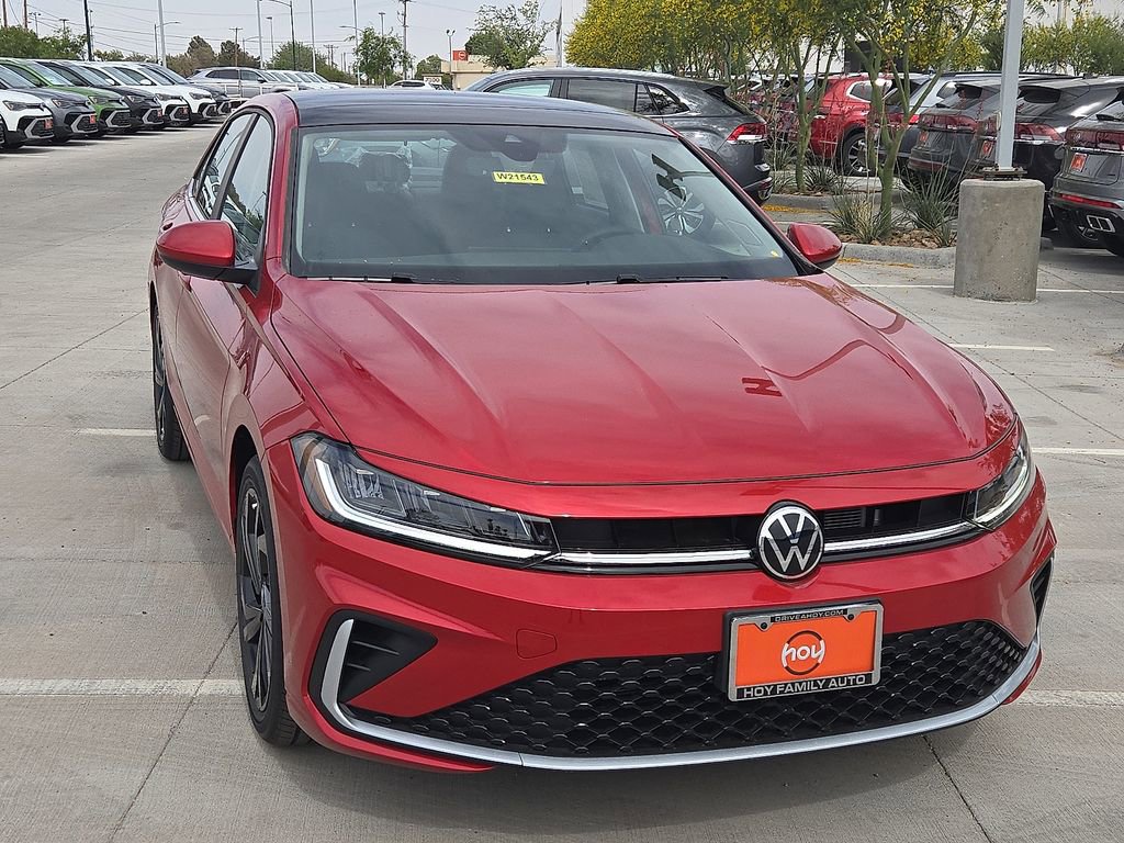 Used 2025 Volkswagen Jetta SE image 3
