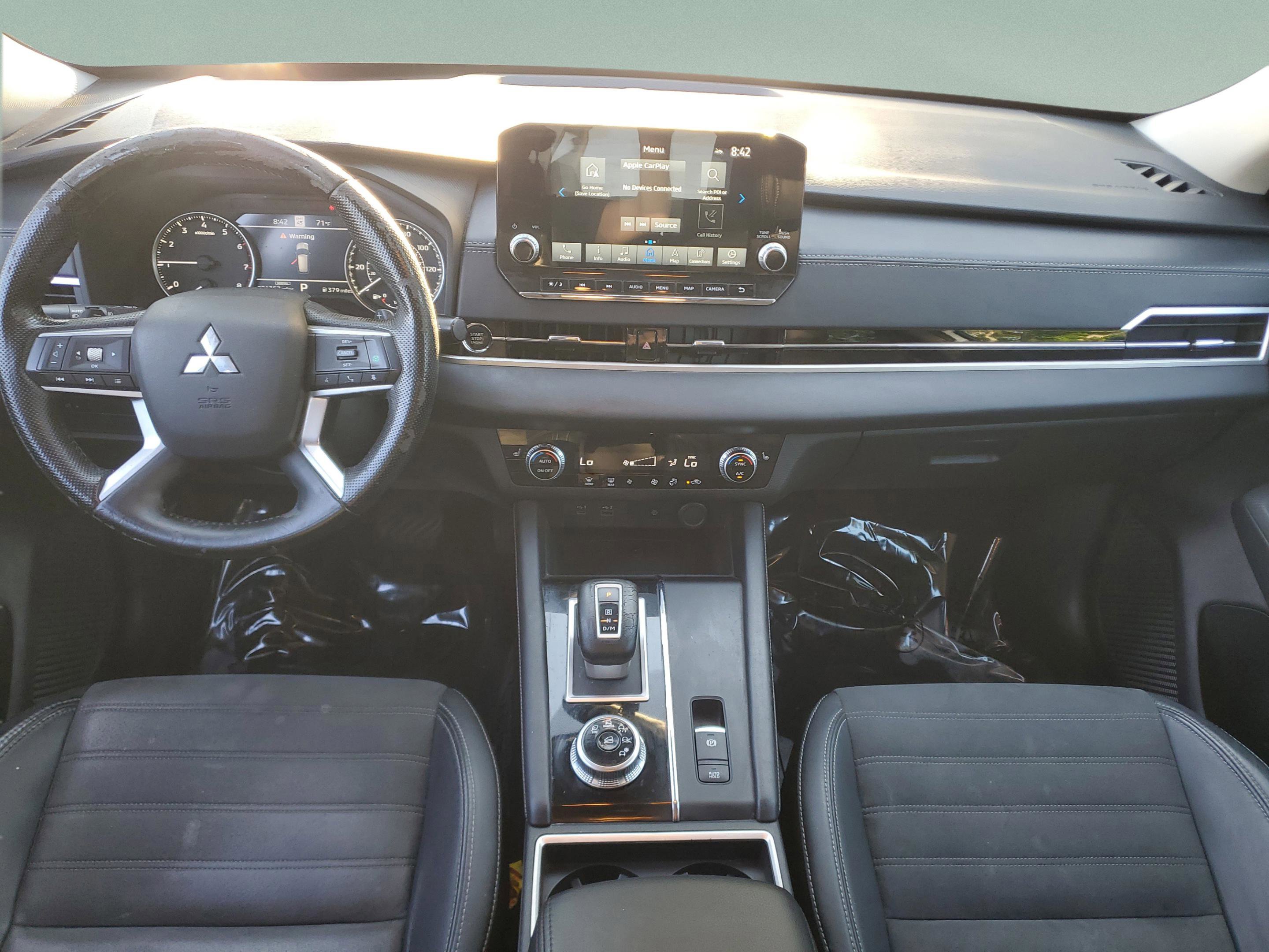 Used 2022 Mitsubishi Outlander SE image 12