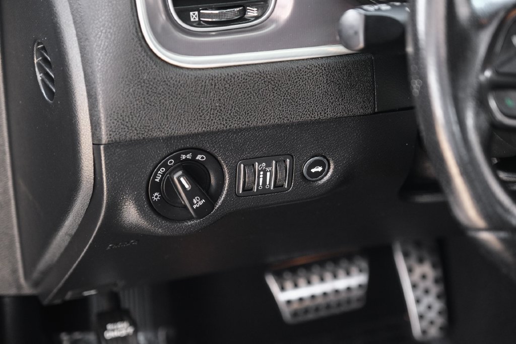 Used 2020 Dodge Charger R/T RWD image 25