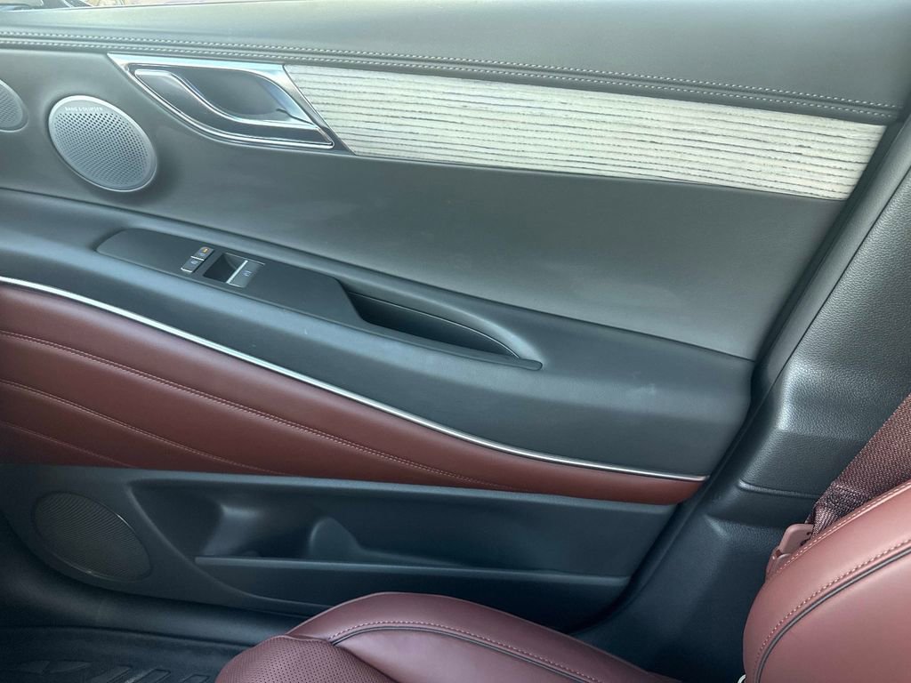 Used 2025 Genesis GV80 3.5T Prestige image 23