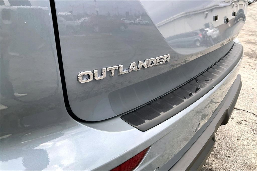 New 2026 Mitsubishi Outlander Trail Edition image 11